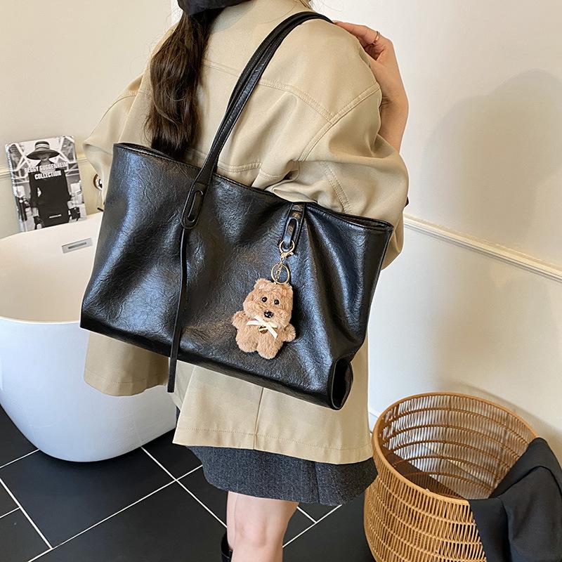 Large-capacity Bag Women's Autumn and Winter Versatile 2025 New Simple Texture Shoulder Bag Retro Work Commuter Tote Bag