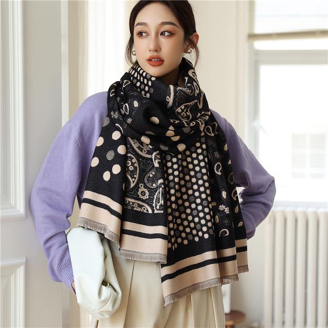 

Розкішний кашеміровий шарф Зима Жіночі Шалі з пашміни Тепла ковдра Обмотки Жіночий пуляр Бандана Брендові товсті шарфи з принтом 200x65cm