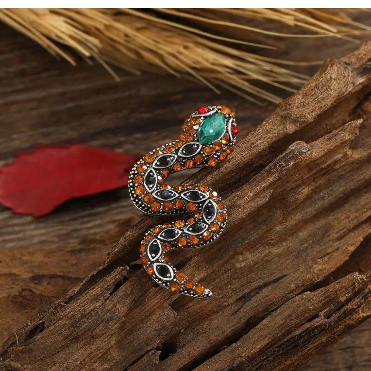 Animal Snake Brooch Pin With Electroplated Alloy Decorative Accessory For Men Women