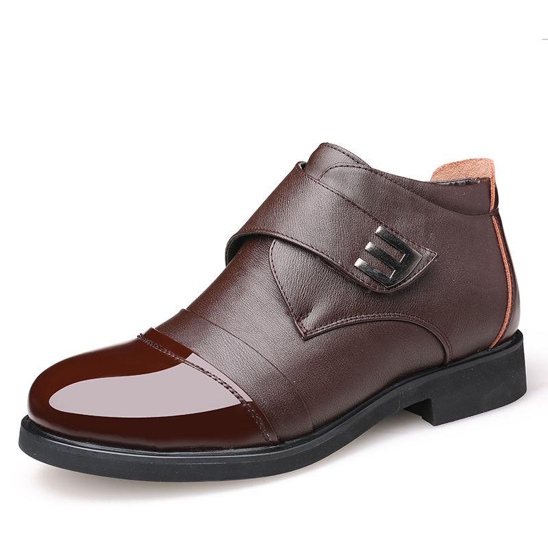 

Мужские зимние кожаные ботинки на флисовой подкладке: Хлопок, Теплый, Толстый. Доступно в черном и коричневом цветах.. Идеально для папы. 43 коричневый