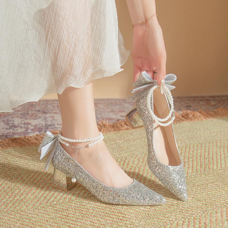 Beautiful pointed buckle spring new high-heeled women's shoes thick heel Xiuhe wedding shoes bridesmaid large size women's shoes