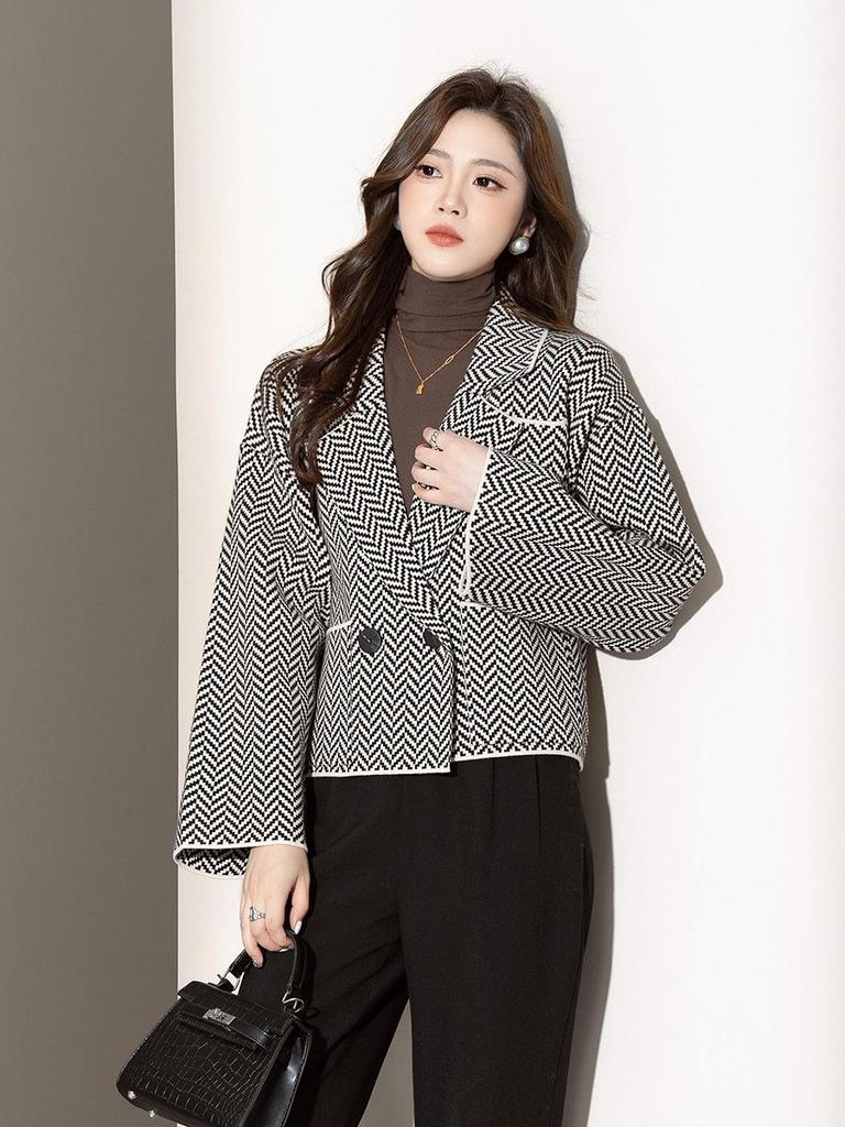 Thirteen Rows Women's Versatile Knit Cardigan Sweater with Suit Collar - Casual, Fashionable, Short Outerwear Top