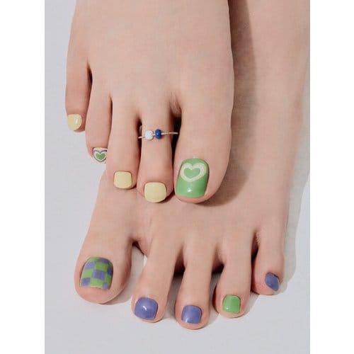 It's Summer Gel Pedi