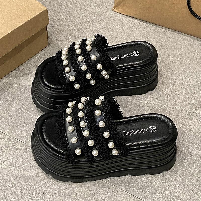 2025 Summer Xiaoxiangfeng One-word Pearl Simple Fairy Style Flat Bottom Versatile Soft Bottom Heightened Thick Bottom Outer Slippers