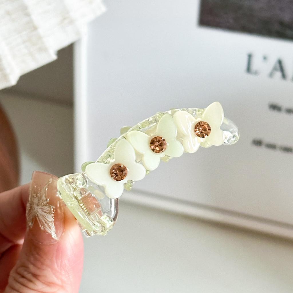 Elegant Mini Banana Hair Clip With Charming Butterfly And Floral Designs For Fashionable Hairstyles