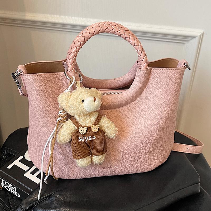 Large-capacity bag women's 2025 new summer niche design messenger bag casual portable work commuter tote bag