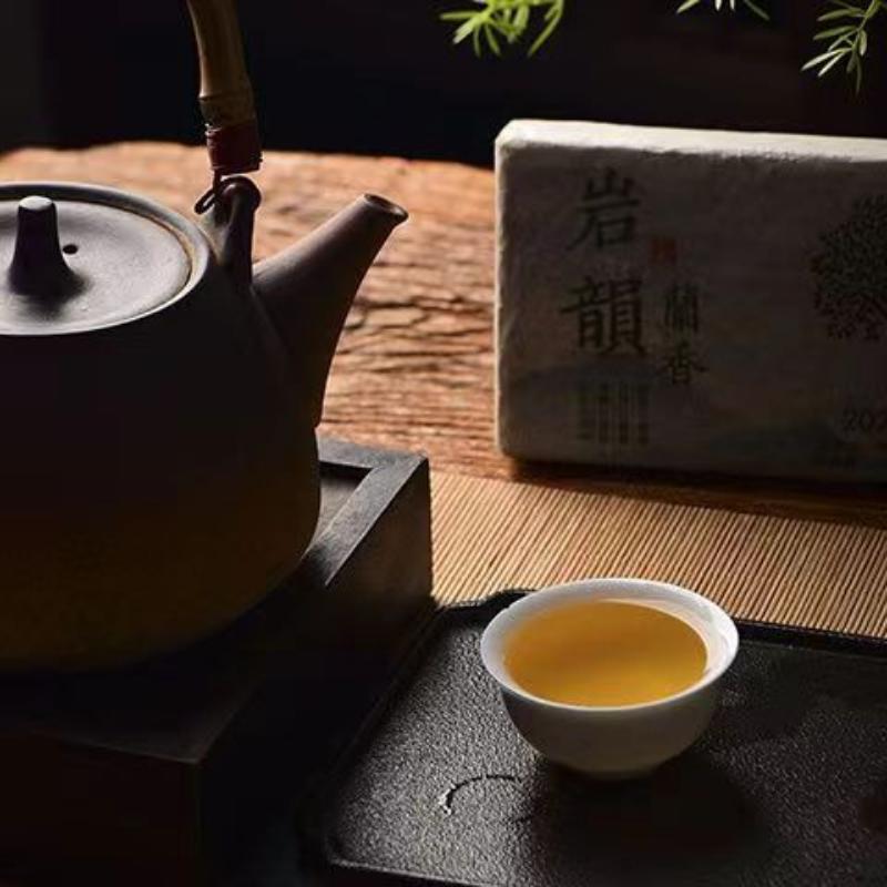 Yunnan Pu'er Green Tea 250g Puerh Tea Brick Iceland Yanyun Pu-erh Sheng Tea