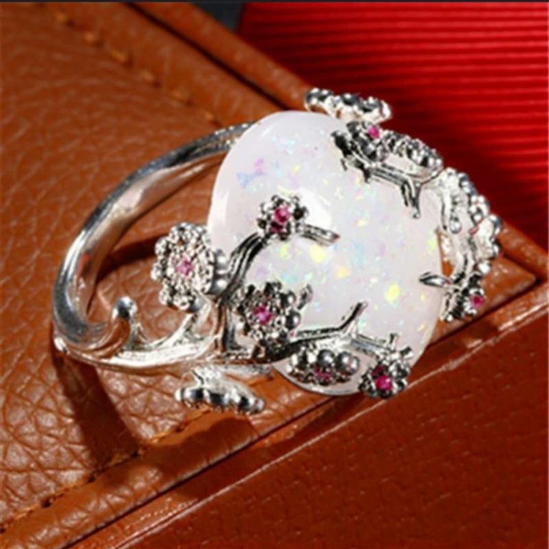 Stylish and simple opal opal branch flower ring