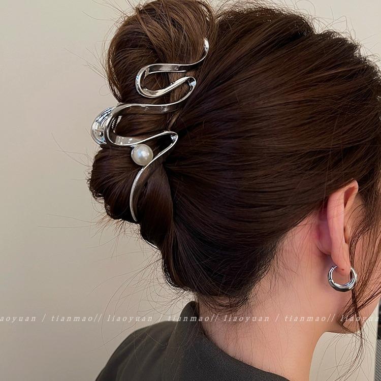 1PC Niche Cold Wind Design Hairpin Female Head Shark Clip Ins2025 New High-end Disc Hair Grab Clip Large