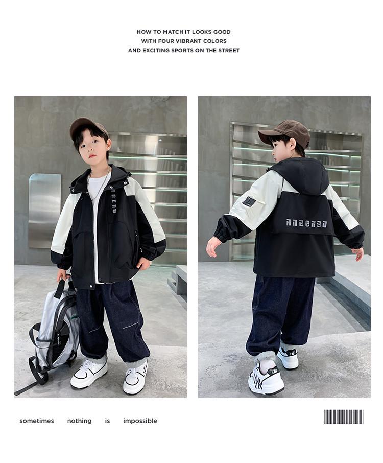 Jungen Colorblock Letterman Jacke 2025: Modischer Kapuzen-Windbreaker für den Herbst.