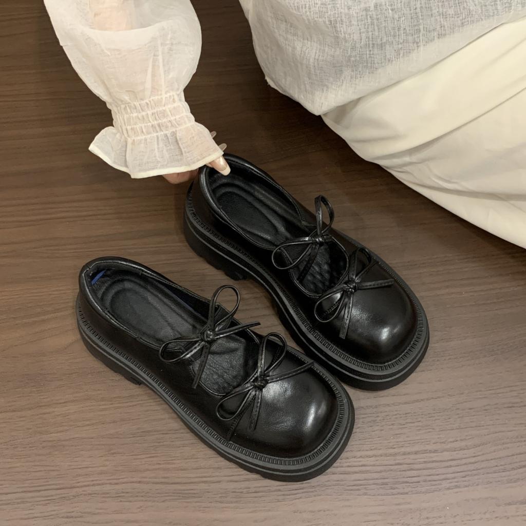Xiaoxiang round head Japanese heightened platform small leather shoes women's 2025 new summer retro Mary Jane shallow mouth single shoes