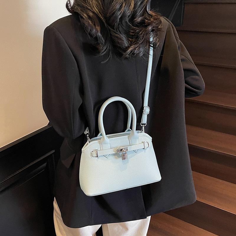 New Women's Bag Fashion Style Street Shot Solid Color Shell Bag Portable Shoulder Oblique Span Bag