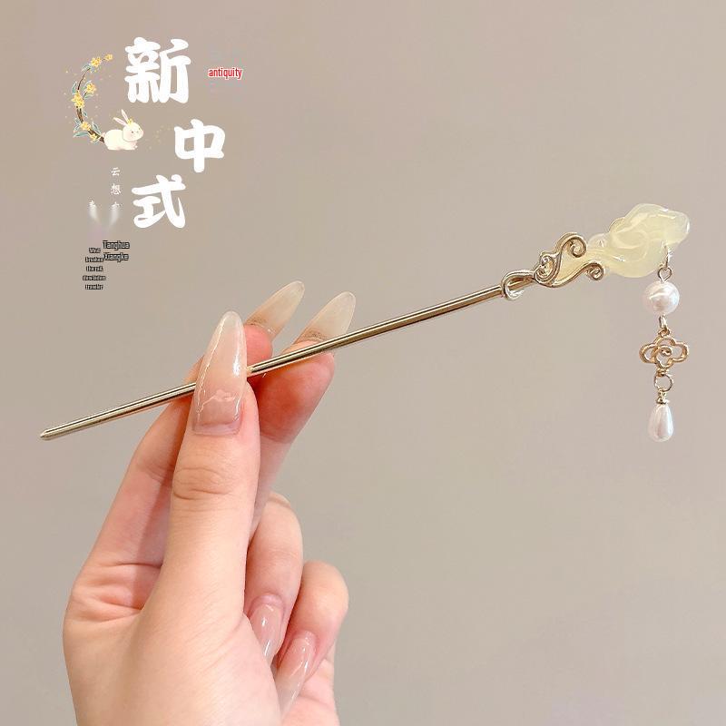 Ancient Chinese-Style Hanfu Hair Accessories: Elegant Updo Hairpins with Tassels for Women