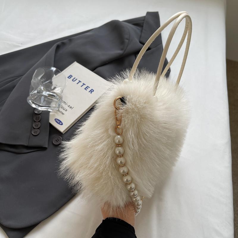 Soft Plush Handbag Fashion Girls Pearl Chain Shoulder Bag Women Ladies Designer White Tote Purse Winter Faux Fur Crossbody Bag