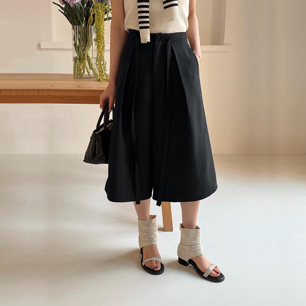 Retro Drawstring Wide-Leg Cropped Pants - Women s Casual Eight-Point Spring/Summer 2026 Edition. Medium