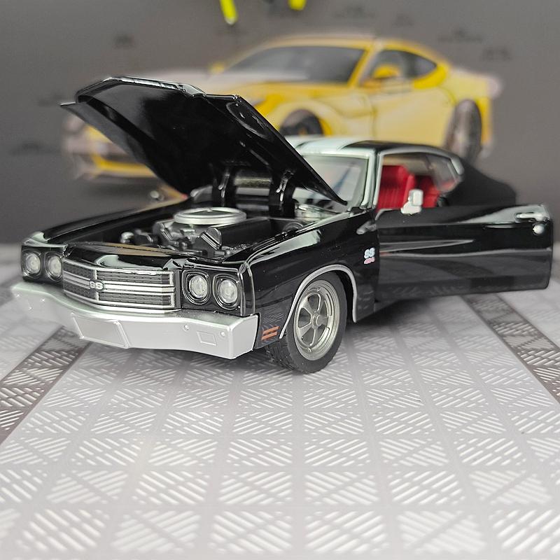 AABHC1 CCA 1:24 Simulation Chevrolet Chevrolet 454 1970 alloy supercar model with doors that can open sound and light car ornaments