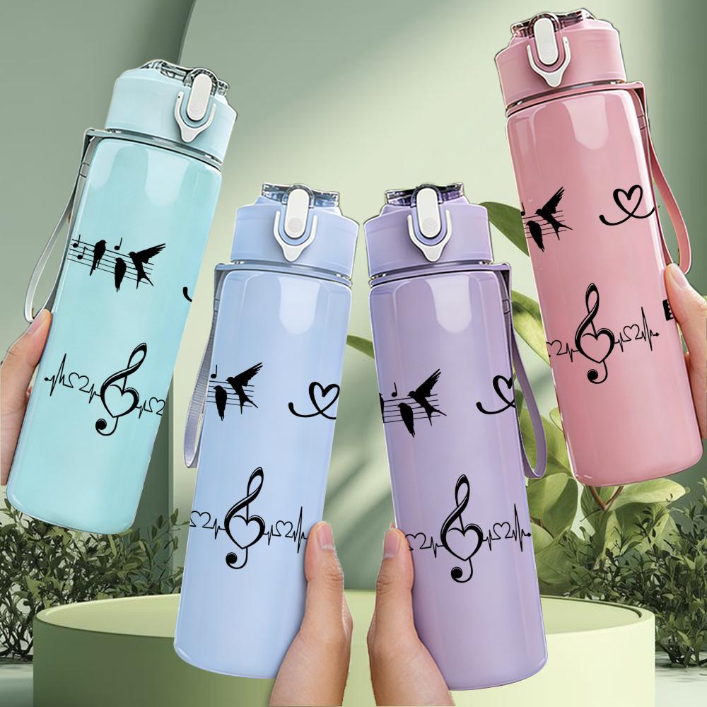 1PC Music Note Cat Art Graphic,750ml Color Plastic Sports Water Bottle,Leakproof Flip Straw Lid,Suitable for Sports Office Home Use
