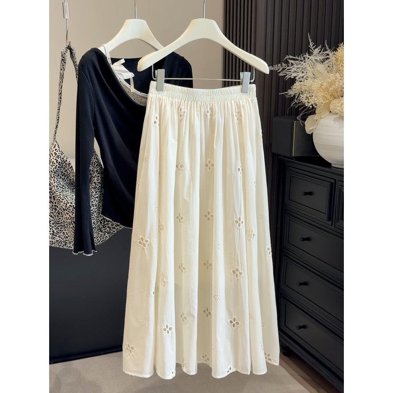 

New Spring White Temperament Embroidery Hollow Flower Skirt Women s Pendant Long Skirt High Waist Skinny Skirt One size fits all