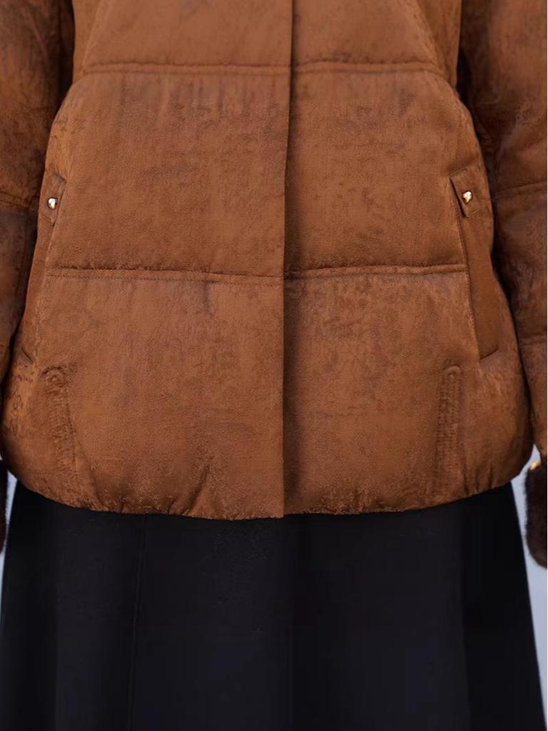 Premium Winter Down Jacket for 45-Year-Old Women: Short, Stylish, Cotton-filled Outerwear