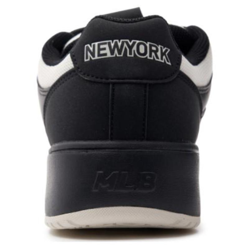 MLB Chunky Wide Abrasion Resistant Low top Casual Shoes Unisex Black Wide Fit Sneakers 3ASXCCW3N-50BKS