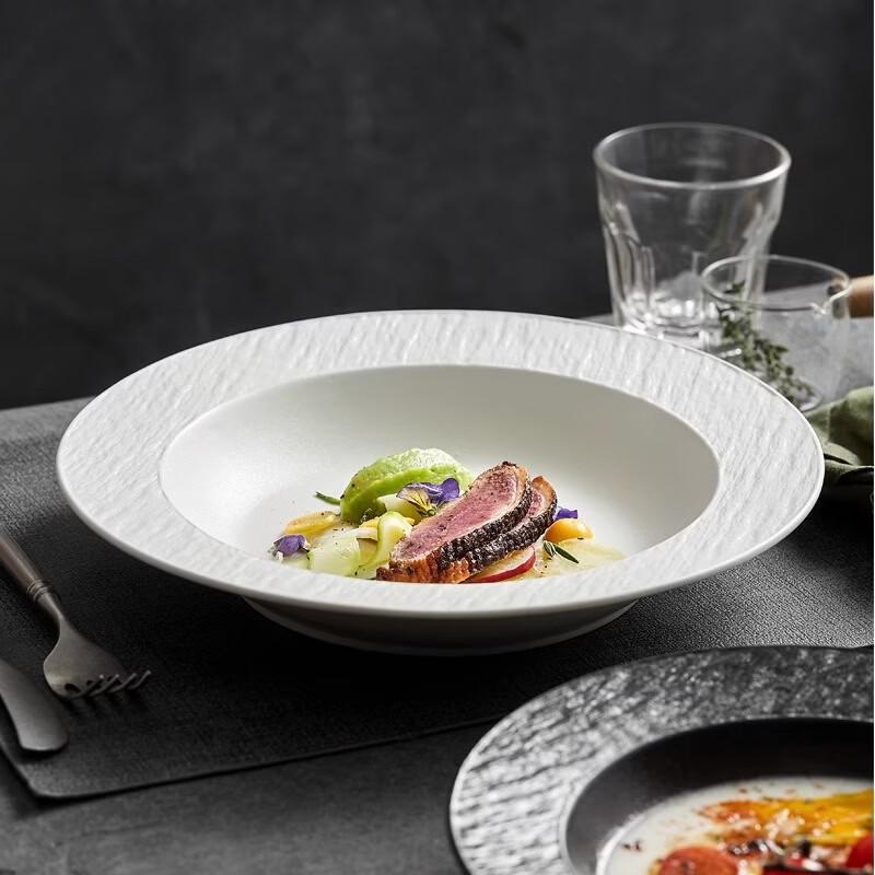 

11-inch Ceramic Rock Texture Deep Pasta Plate
