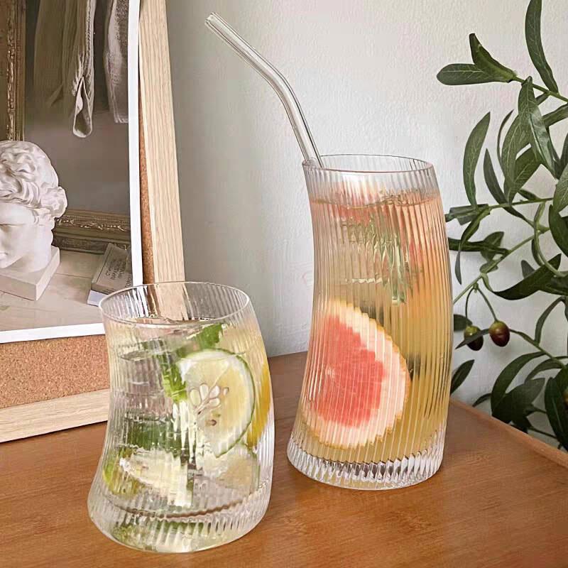 325ml/500ml Cocktailgläser Tassen Transparente Gestreifte Tassen Kreative Haushalts-Mondsichelförmige Tassen Outdoor Camping