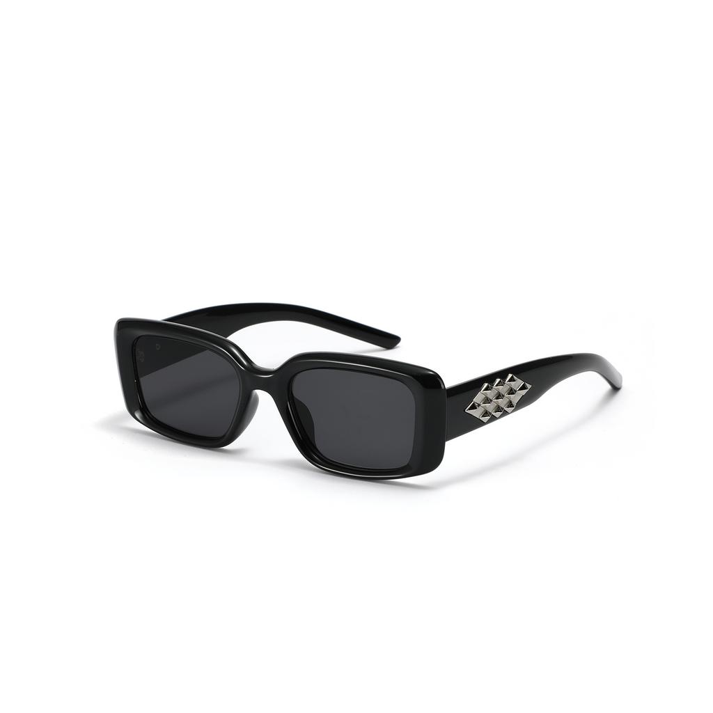 Large Frame Glasses Rivet Rectangle Sunglasses Gay Personality Sunglasses Female Feeling
