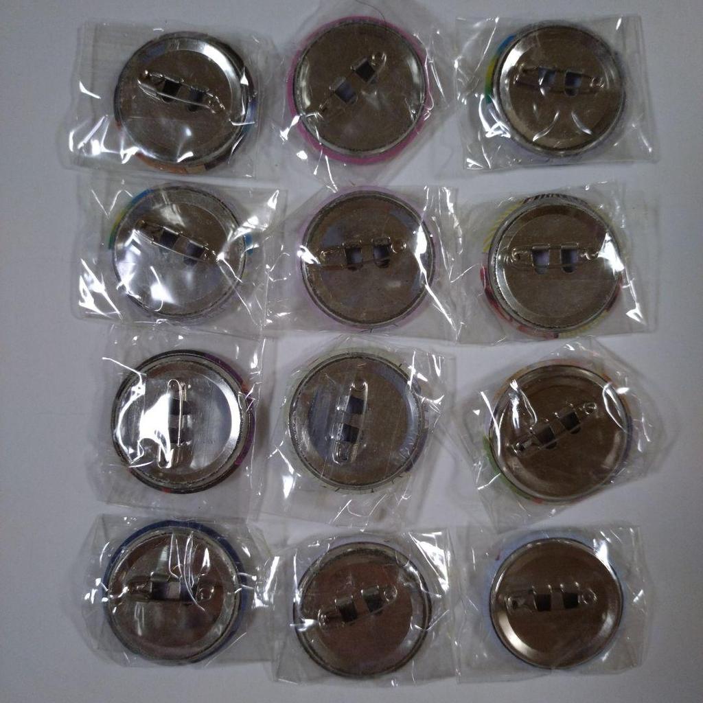 [USED] Novelty Can Badges: Ah! My Goddess, Vagabond, Tokyo Mew Mew, and Hajime No Ippo
