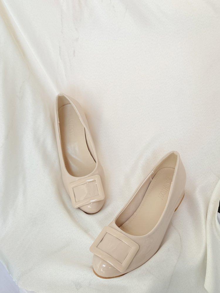 Korean Version of Pointed Toe Foot Cover Comfortable Lazy Shoes Women's 2025 Explosion Autumn Daily Versatile Skirt Non-slip High Heels