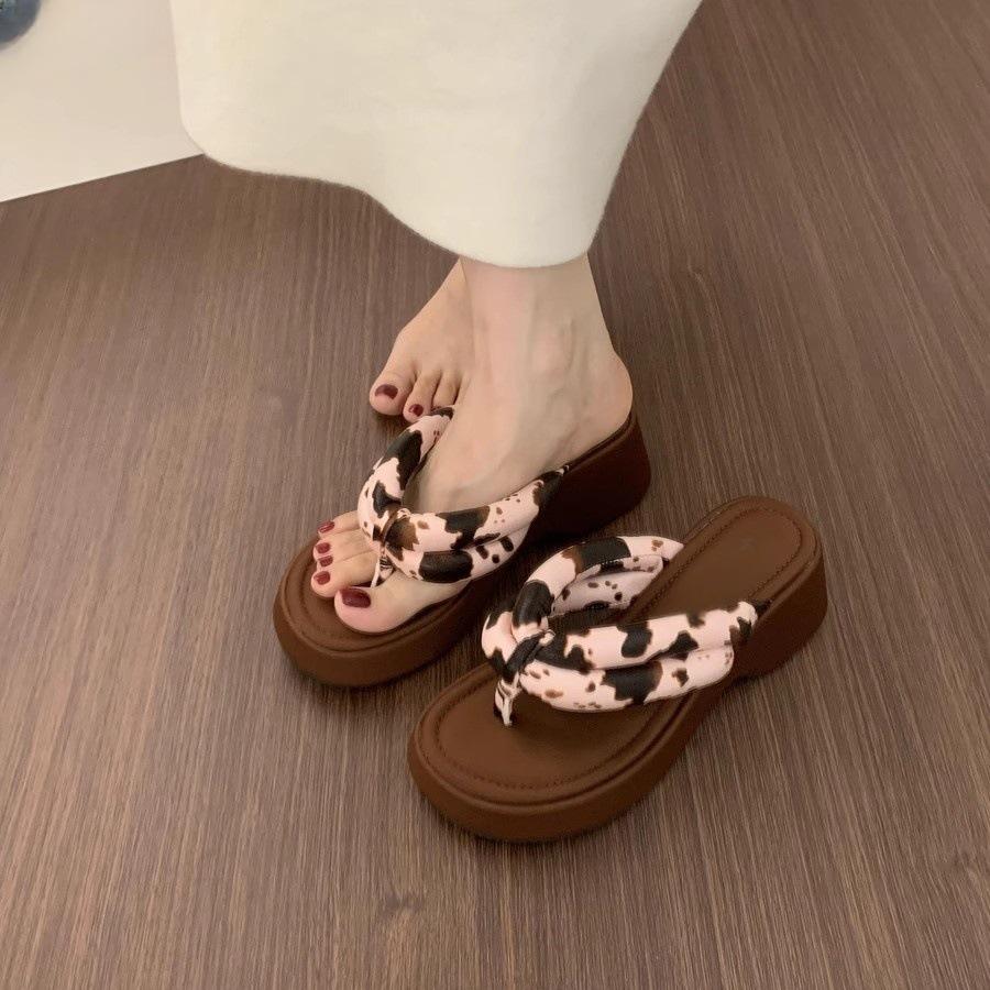 Muffin thick-soled wedge heel bread bubble clip-on flip-flops shoes women's height-increasing beach cool slippers