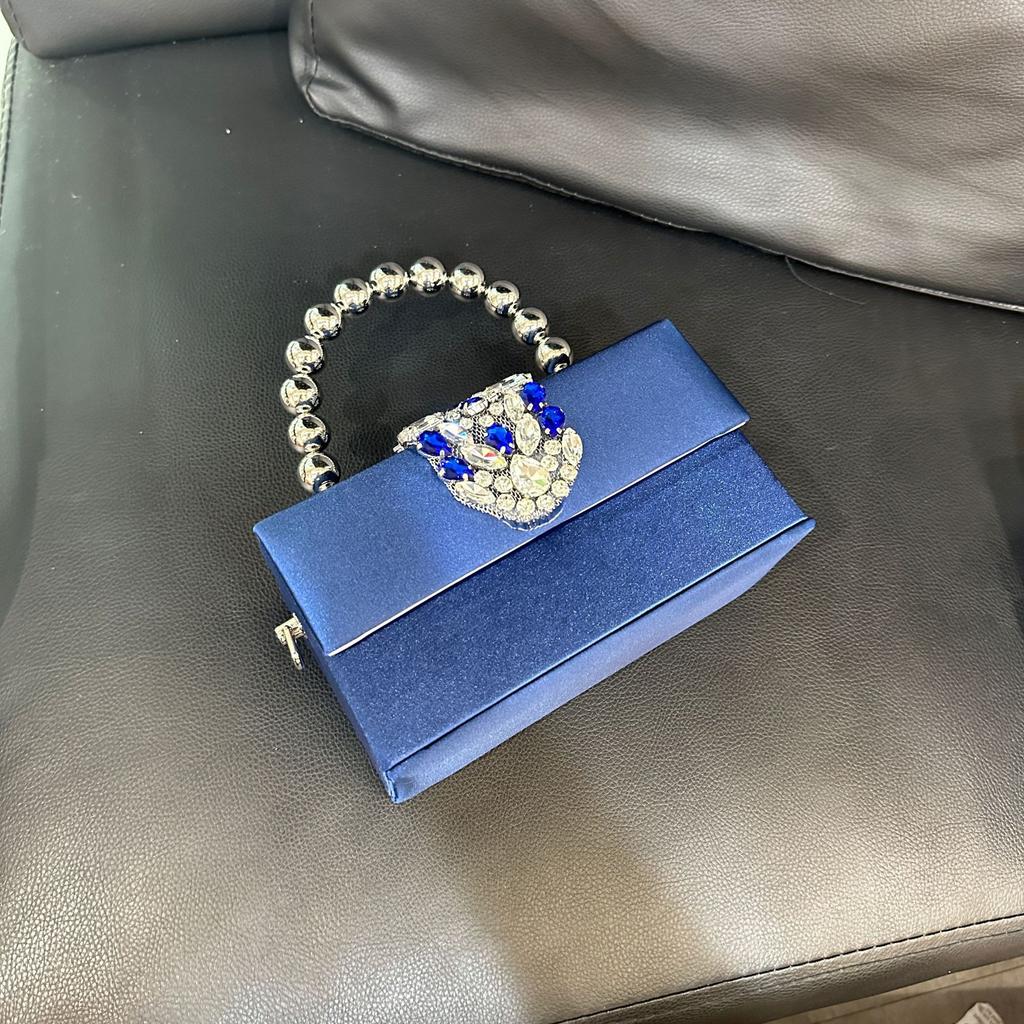 Shiny Diamond Square Bag Diamond Satin Pearl Gift Box Bag Handheld Messenger Bag Ladies Dinner Bag