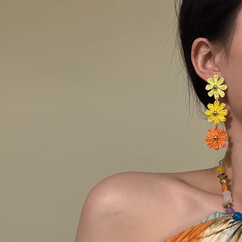 Bohemian Colorful Flower Raffia Woven Earrings Light Luxury High-end Fringed Earrings Jewelry