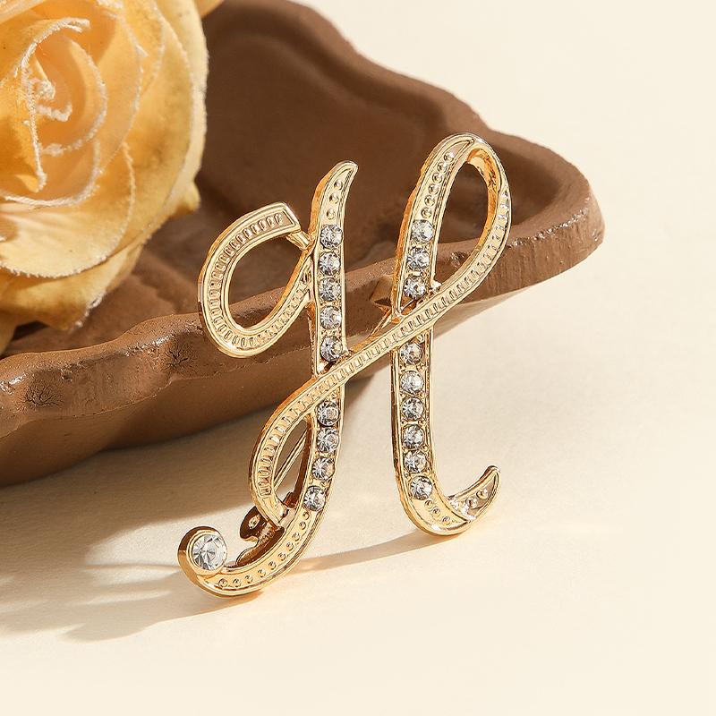 1pcs Crystal Rhinestone 26 Letters Women Collar Brooch Elegant Temperament Pin Jewelry