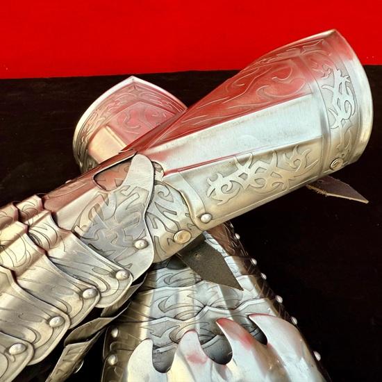 Medieval Nazgul Etching Gloves Set Pair Of Gothic Gauntlet Gloves Halloween Costume Role Play Cosplay Costume Gauntlets