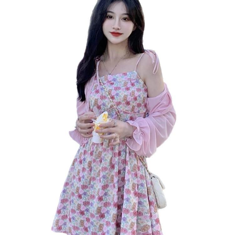 Small fresh and sweet age-reducing floral suspender dress women's summer waist tea break Platycodon short skirt cardigan two-piece set