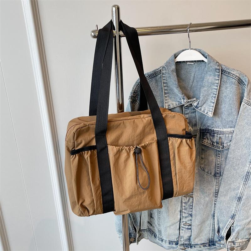 2025 New Large-capacity Bag Women's Fashion Casual Shoulder Travel Bag Versatile Premium Texture Portable Tote Bag