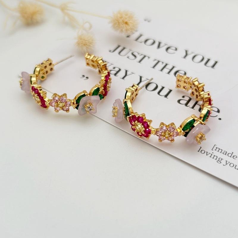 Style Light Luxury Color Zirconium Flower Stud Earrings Light Luxury Fashion Heavy Industry C-type Earrings Elegant Commuter Versatile Earrings 2026