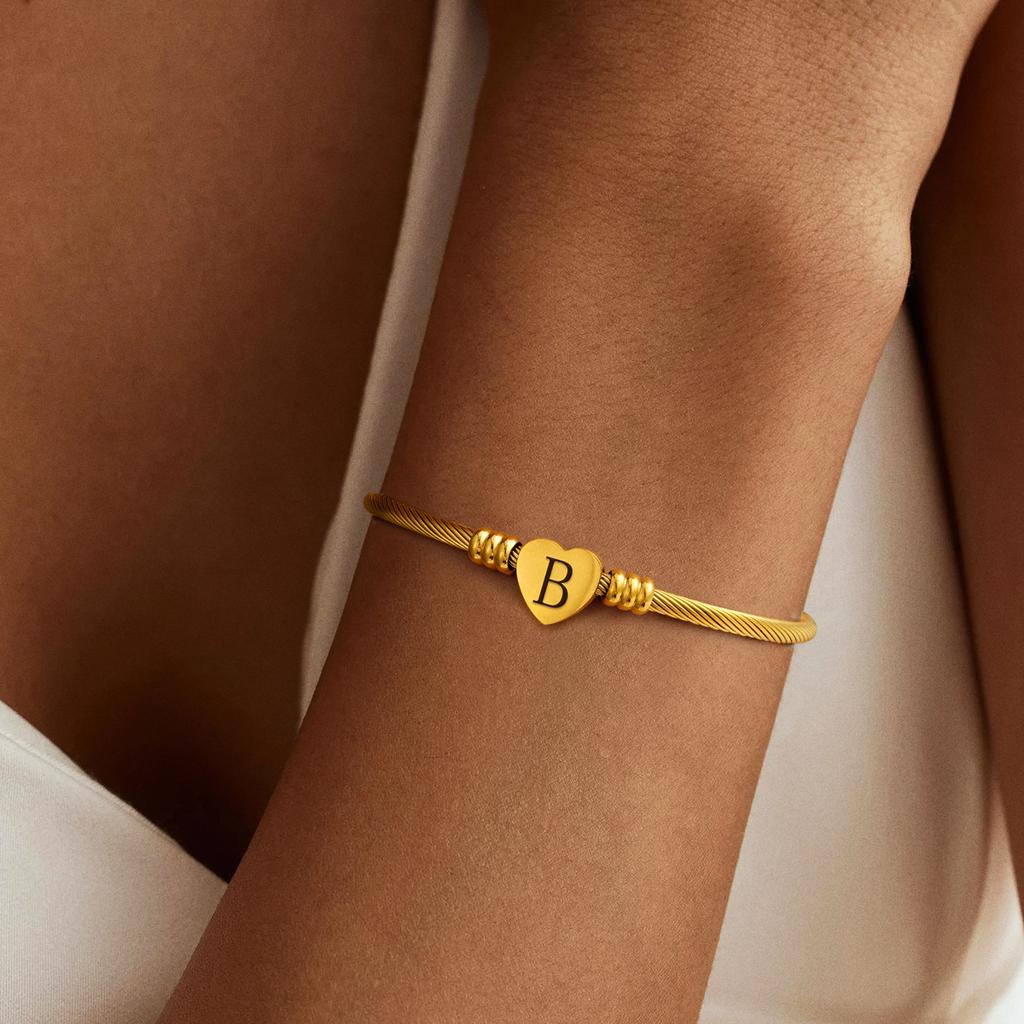 Damenarmband mit 26 Buchstaben und Herzdesign - Einzigartiger und hochwertiger Stil