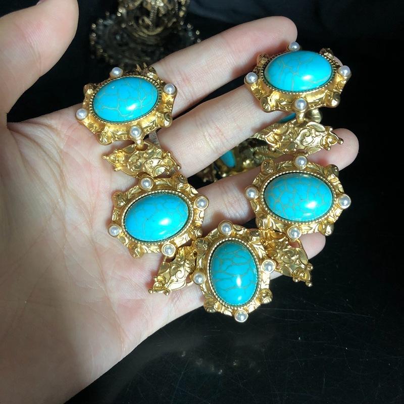 Retro Fashion Turquoise Short Gold Plated Necklace Earnail Set Elegant and Versatile Women's Jewelry