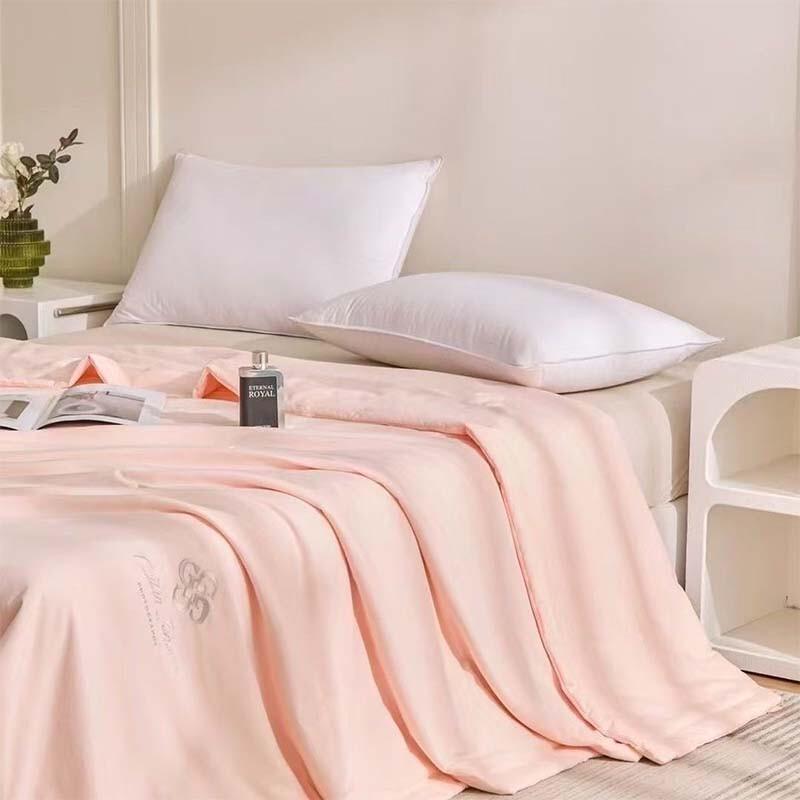Hongdou YLHQS-200 Light Luxury Summer Quilt