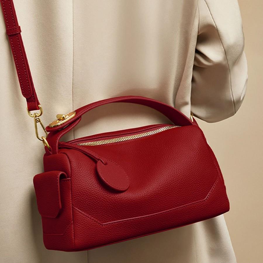 Ielgy Retro Red Portable Pillow Bag Women s One-Shoulder Messenger All-Match Commuter Bag