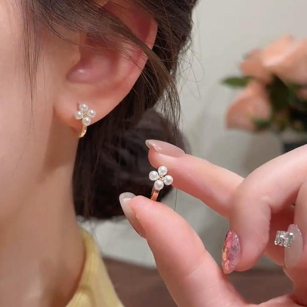 Geometric rhombus pearl ear buckle sweet versatile niche high-end earrings fashion simple personality temperament earrings women