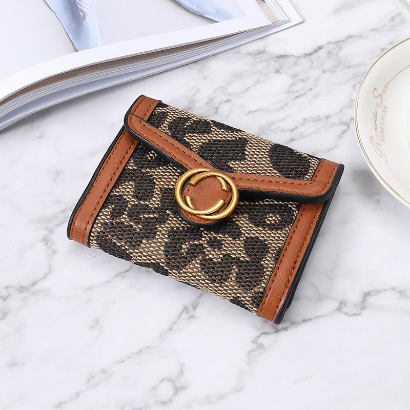 

Новый женский короткий кошелек большой вместимости, модный, ретро, с зажимом для мелочи, кошелек-клатч для нескольких карт