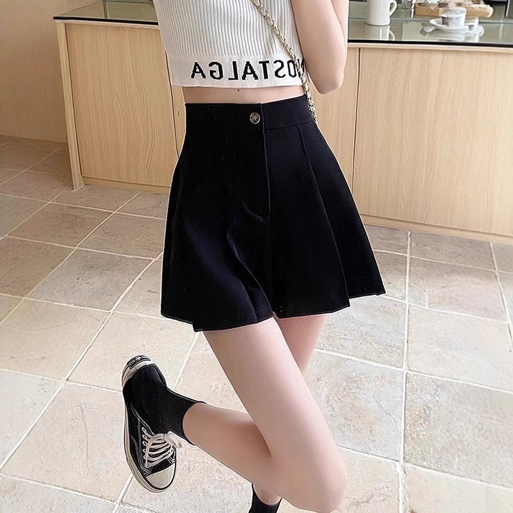 Women's High-Waist Black Casual Summer Shorts, Petite A-Line Wide-Leg Design, 2024 Collection.