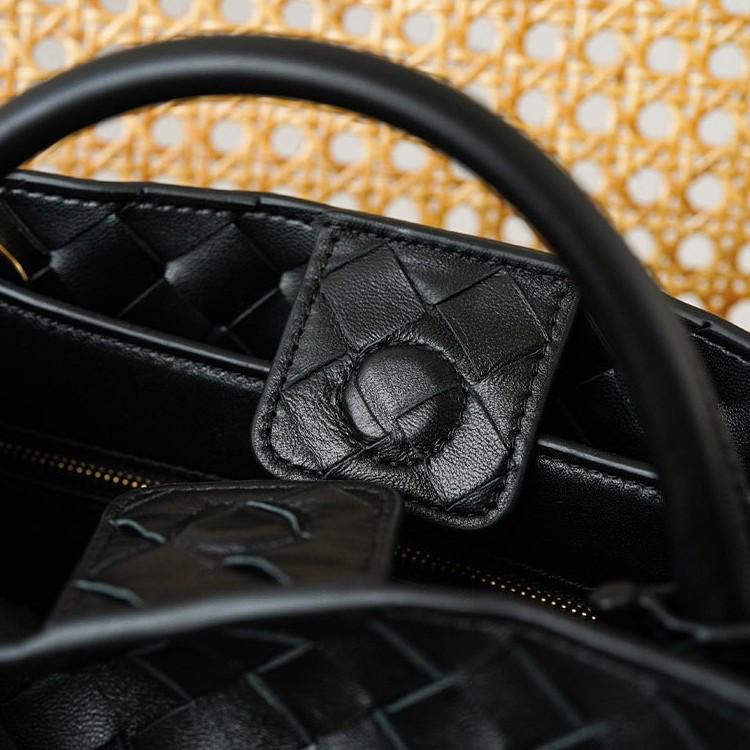 Retro-Tragetasche aus echtem Leder mit Metallknoten – Umhängetasche mit großem Fassungsvermögen