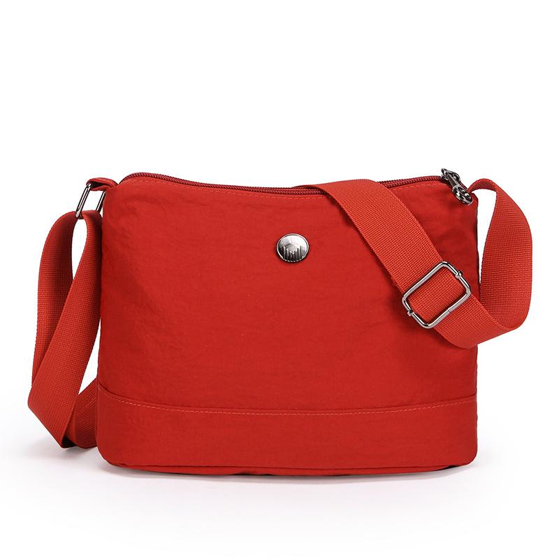 Women's Lightweight Large Capacity Shoulder Bag Commuter Crossbody Bag Middle-Aged Mother Bag