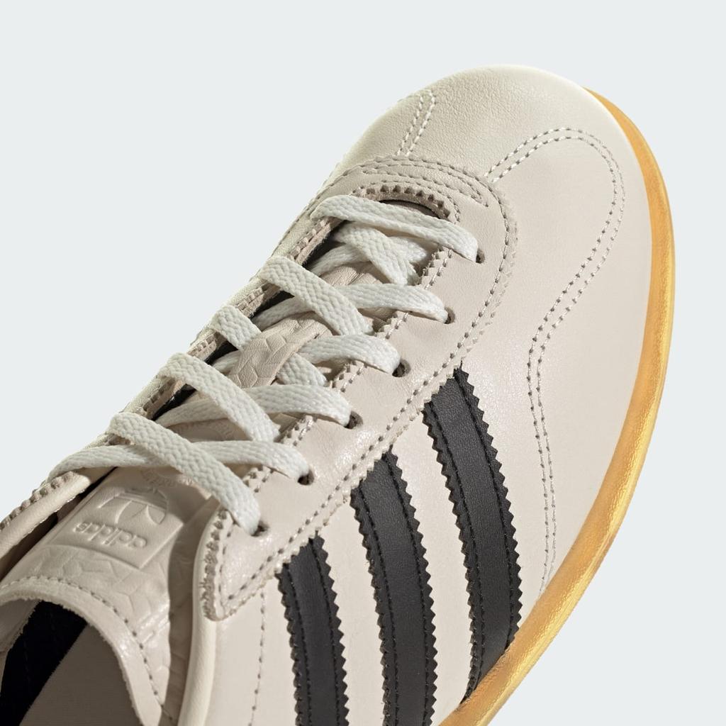 adidas GAZELLE LO PRO IH1930 Unisex Originals Sneakers Chalk White / Core Black / Gum