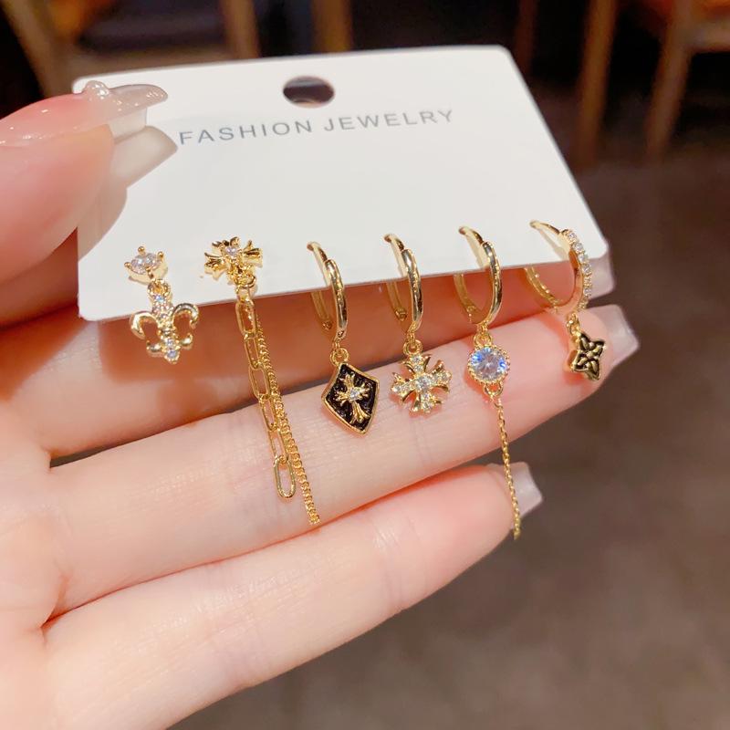 Koreanisches Exquisites Zirkon-Kreuz Sechs-teiliges Ohrring-Set - Nischendesign