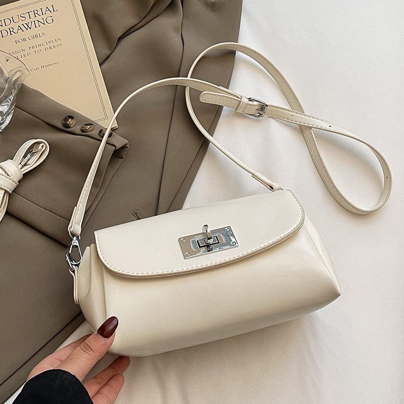 Popular hot-selling Korean version of casual simple style solid color pillow bag women's commuting versatile texture oil wax leather messenger bag