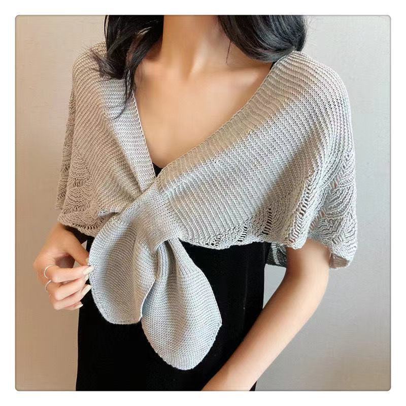 

Женская новая весенне-летняя модная маленькая шаль с однотонной защитой шеи и ажурной вязкой, шарф-кондиционер 160*35CM серый